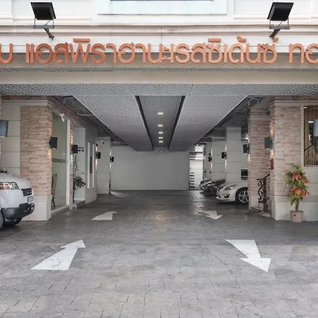 Aspira Hana Executive Suite Thonglor Hotel