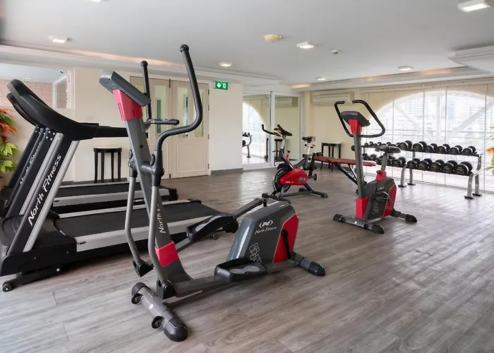Отель Aspira Hana Executive Thonglor Бангкок