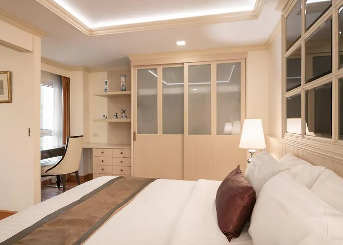 Aspira Hana Executive Thonglor Бангкок