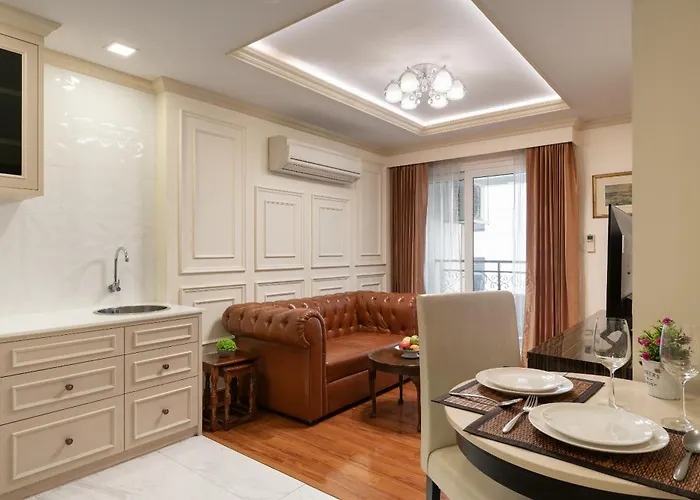 Отель Aspira Hana Executive Thonglor Бангкок