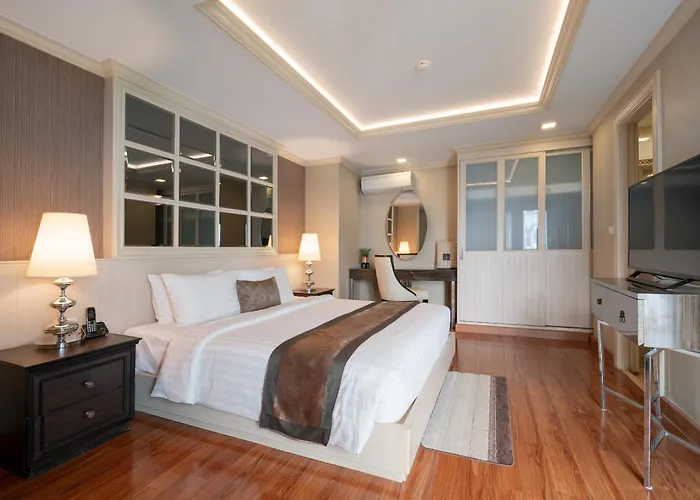 Aspira Hana Executive Thonglor Отель 4*