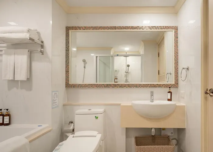 Отель Aspira Hana Executive Thonglor Бангкок
