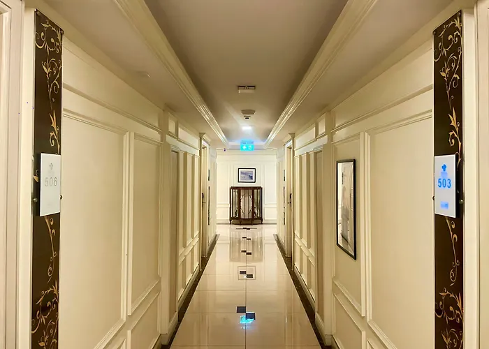 Отель Aspira Hana Executive Thonglor 4*