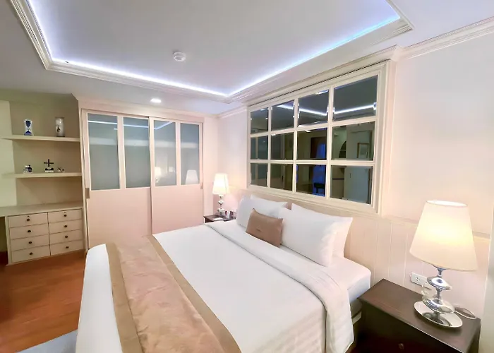Aspira Hana Executive Thonglor Отель Бангкок