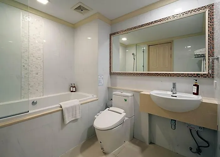 Aspira Hana Executive Thonglor Отель Бангкок